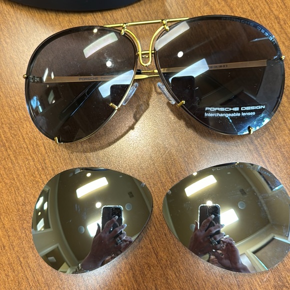 The iconic men’s Porsche exclusive sunglasses with interchangeable lens - Picture 5 of 5